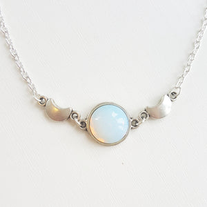 ECLIPSE OPAL NECKLACE