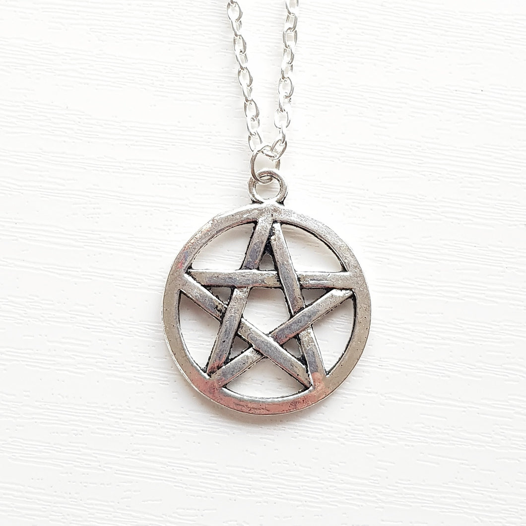 PENTAGRAM NECKLACE