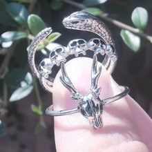 Load image into Gallery viewer, STERLING SILVER SNAKE RING