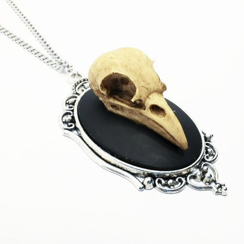 RAVEN CAMEO NECKLACE