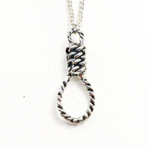 NOOSE NECKLACE