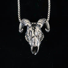 Load image into Gallery viewer, RAM SKULL NECKLACE