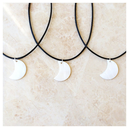 SHELL MOON CHOKER